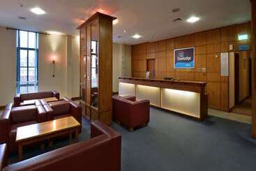 هتل Travelodge Derry