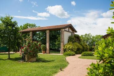 هتل Villa Abbondanzi Resort
