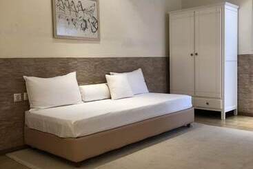 هتل Villa Christina