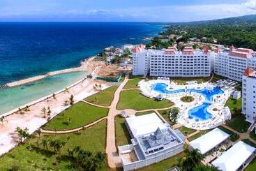 استراحتگاه Bahia Principe Luxury Runaway Bay - Adults Only - All Inclusive