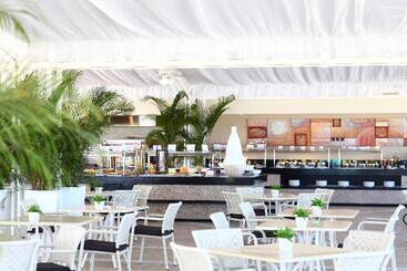 استراحتگاه Bahia Principe Luxury Runaway Bay - Adults Only - All Inclusive