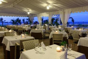استراحتگاه Bahia Principe Luxury Runaway Bay - Adults Only - All Inclusive
