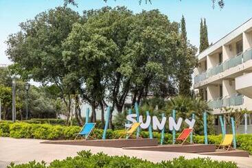 هتل Sunny Dubrovnik By Valamar
