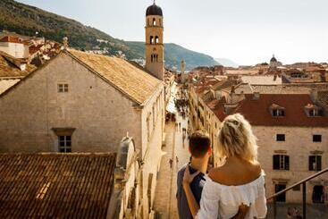 هتل Sunny Dubrovnik By Valamar