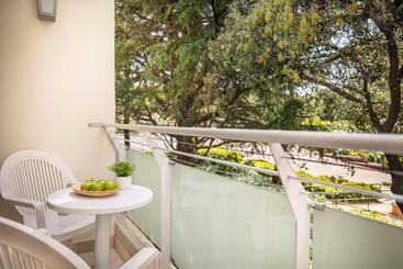 هتل Sunny Dubrovnik By Valamar