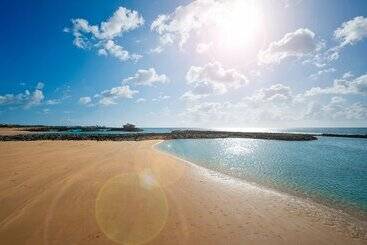Elba Carlota Beach & Golf Resort