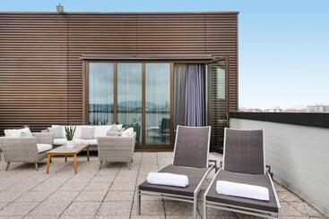 Ac Hotel Firenze By Marriott
