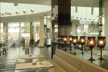 Ac Hotel Firenze By Marriott