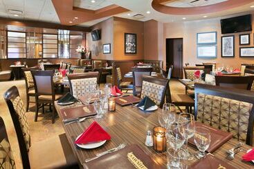 هتل Best Western Cold Lake Inn