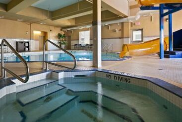 هتل Best Western Cold Lake Inn