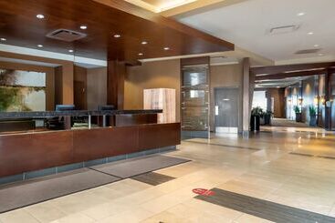 هتل Best Western Cold Lake Inn
