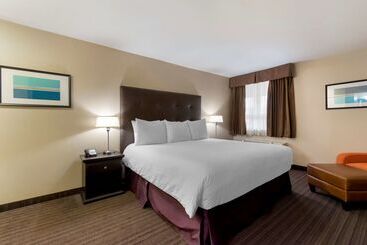 هتل Best Western Cold Lake Inn