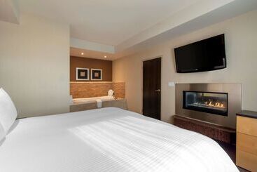هتل Best Western Cold Lake Inn
