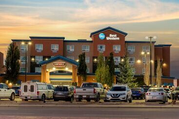 هتل Best Western Cold Lake Inn