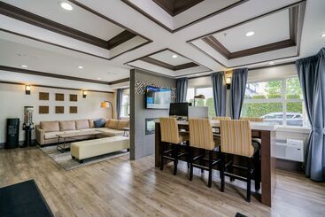 هتل Best Western Peace Arch Inn