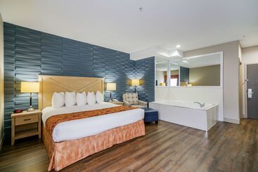 هتل Best Western Peace Arch Inn