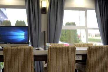 هتل Best Western Peace Arch Inn