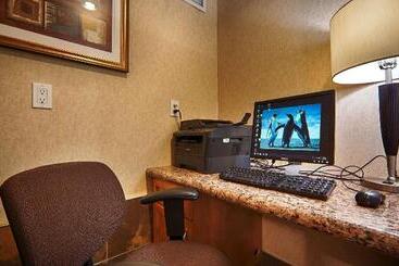 هتل Best Western Peace Arch Inn