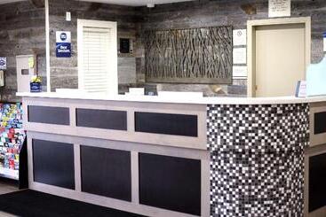 هتل Best Western Peace Arch Inn