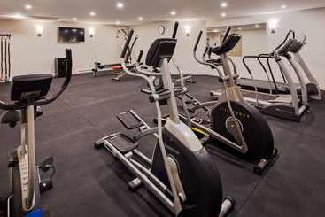 هتل Best Western Plus Montreal East