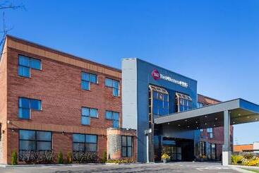 هتل Best Western Plus Montreal East