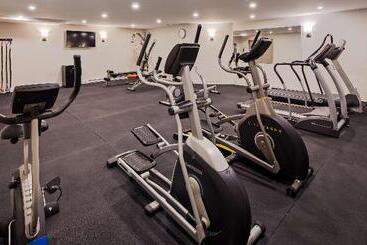 هتل Best Western Plus Montreal East