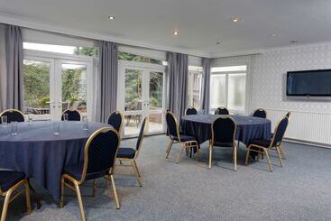 هتل Best Western Plus Oaklands