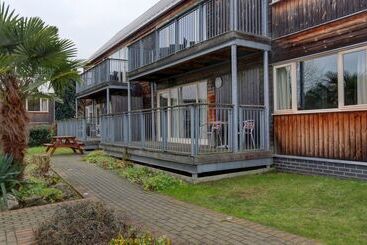 هتل Best Western Plus Oaklands