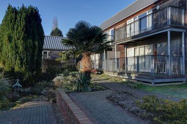 هتل Best Western Plus Oaklands