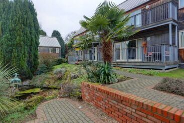 هتل Best Western Plus Oaklands