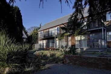 هتل Best Western Plus Oaklands