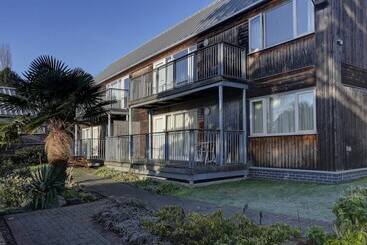 هتل Best Western Plus Oaklands