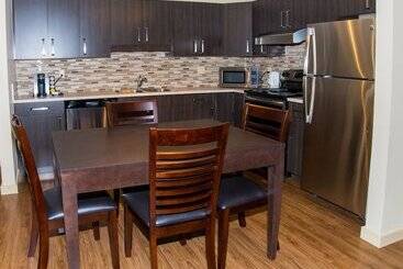 هتل Capital Suites Yellowknife