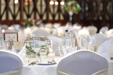 Clayton Hotel, Leeds