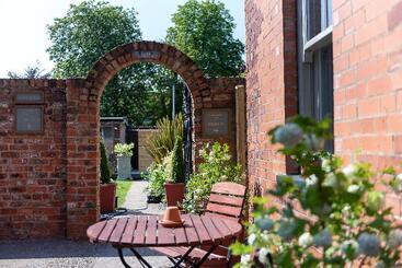 酒店 Clementine S Guest House