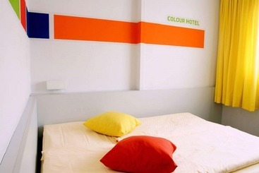 هتل Colour