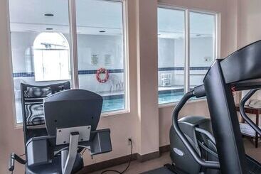 هتل Comfort Inn