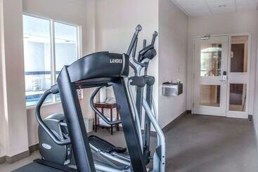هتل Comfort Inn
