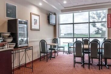 هتل Comfort Inn