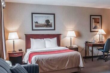هتل Comfort Inn