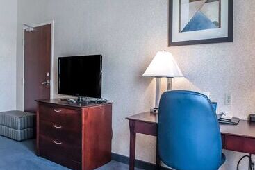 هتل Comfort Inn