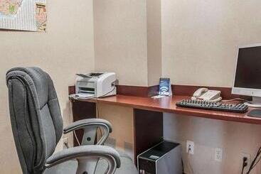 هتل Comfort Inn