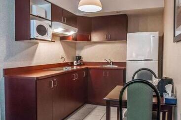 هتل Comfort Inn