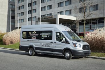 בית מלון כפרי Courtyard By Marriott Montreal Airport