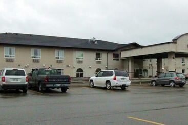 هتل Days Inn & Suites By Wyndham Thompson
