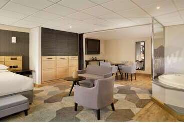 בית מלון כפרי Doubletree By Hilton Coventry Building Society Arena