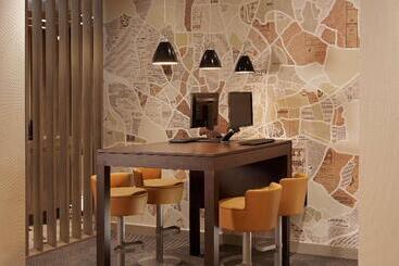 בית מלון כפרי Doubletree By Hilton Coventry Building Society Arena