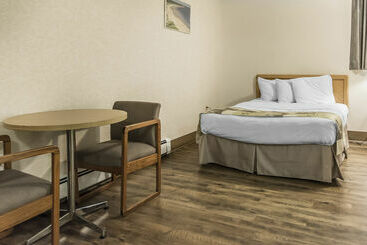 فندق Econo Lodge Charlottetown