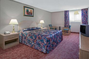 هتل Empire Inn