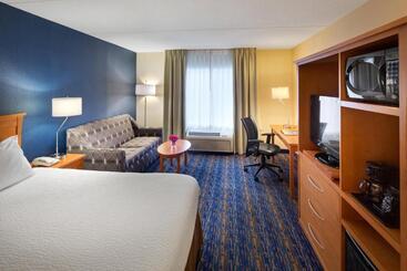 هتل Fairfield Inn & Suites By Marriott Toronto Brampton